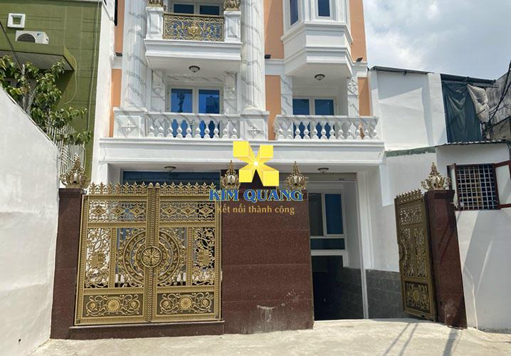 Hình chụp cổng trước của tòa nhà bán quận 1 đường Trần Quang Khải